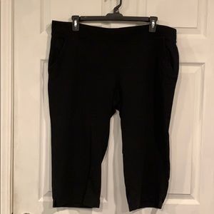 Eddie Powers Black capris